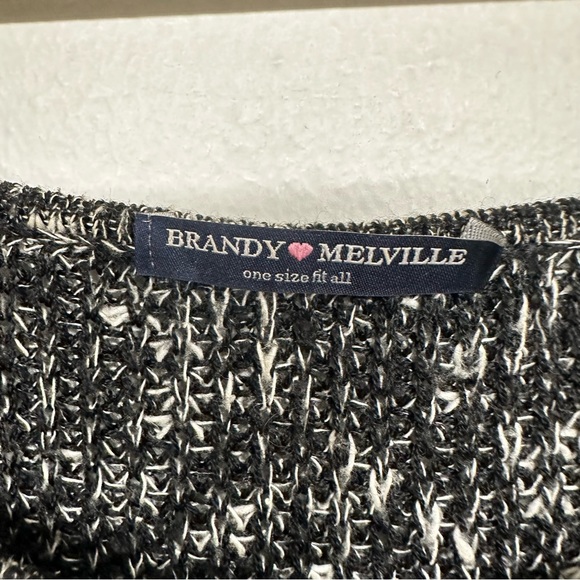 Brandy Melville Women’s Scoop Neck Knit Wool Blend Sweater - Picture 4 of 7